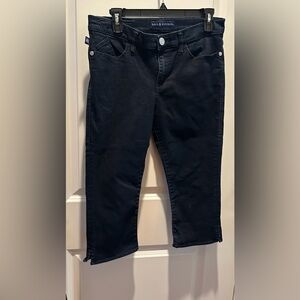 ROCK & REPUBLIC Roskilde Dark wash Capri Jeans 12